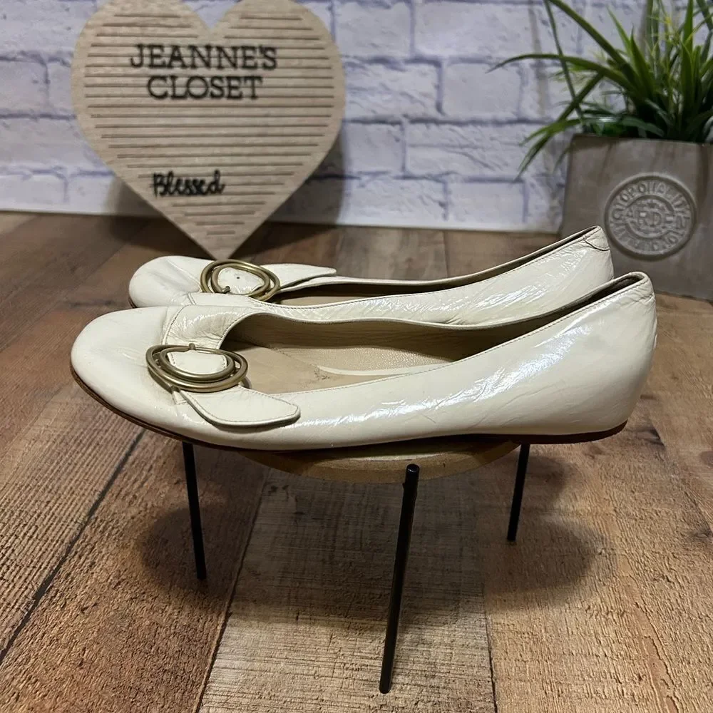 Chloé Women's Cream and Gold double ring buckle Ballet flats 37